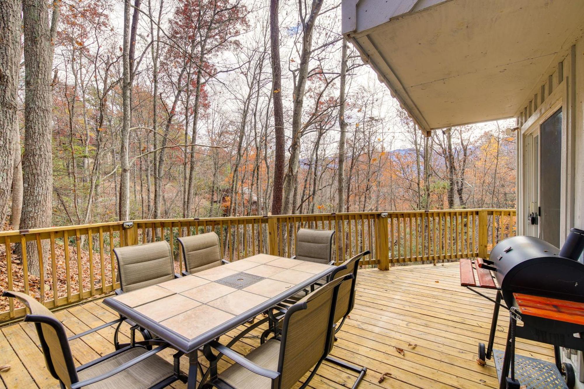 Updated Cobbly Nob Resort Home With Hot Tub! Гатлинбург Экстерьер фото