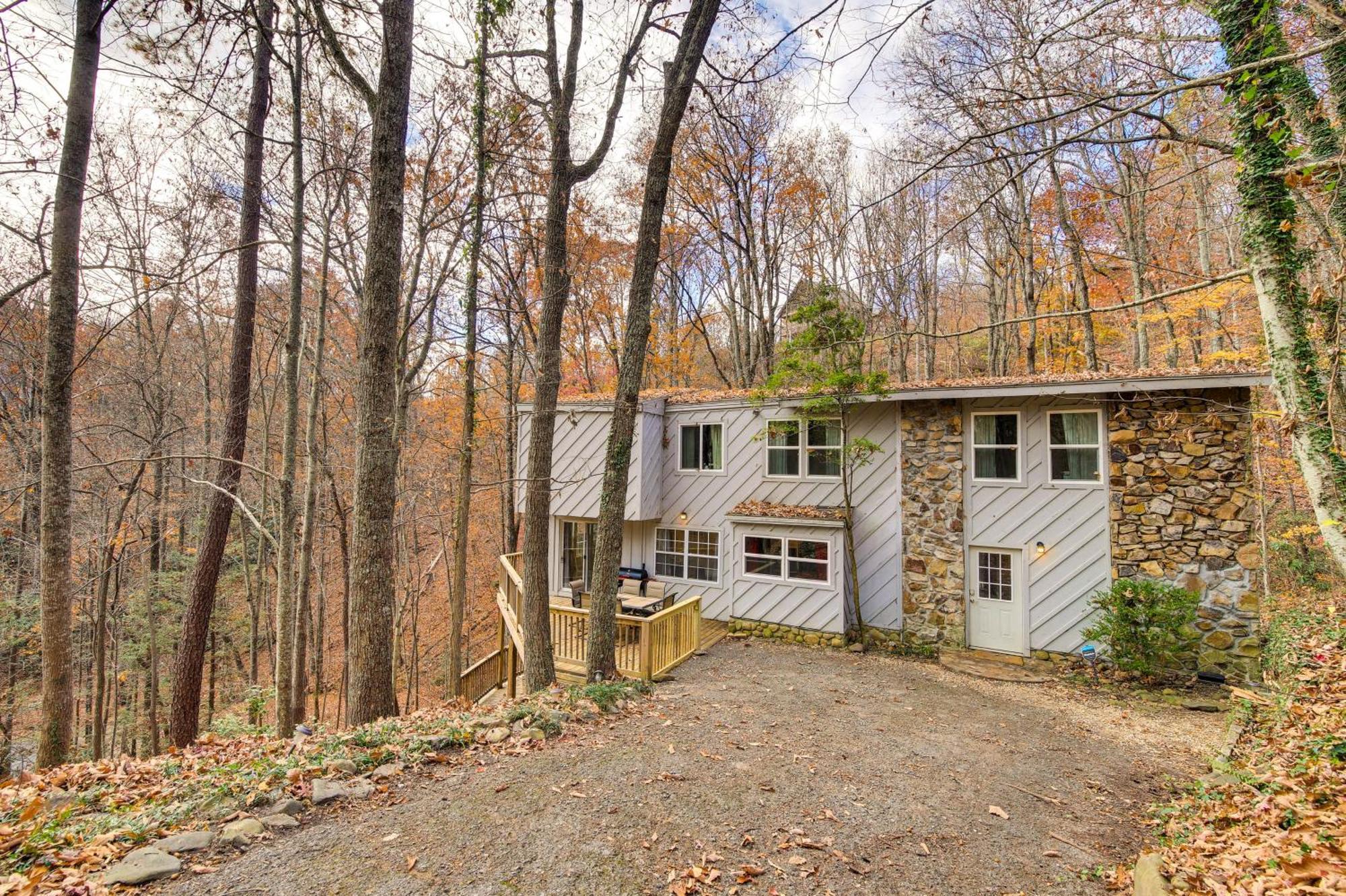 Updated Cobbly Nob Resort Home With Hot Tub! Гатлинбург Экстерьер фото
