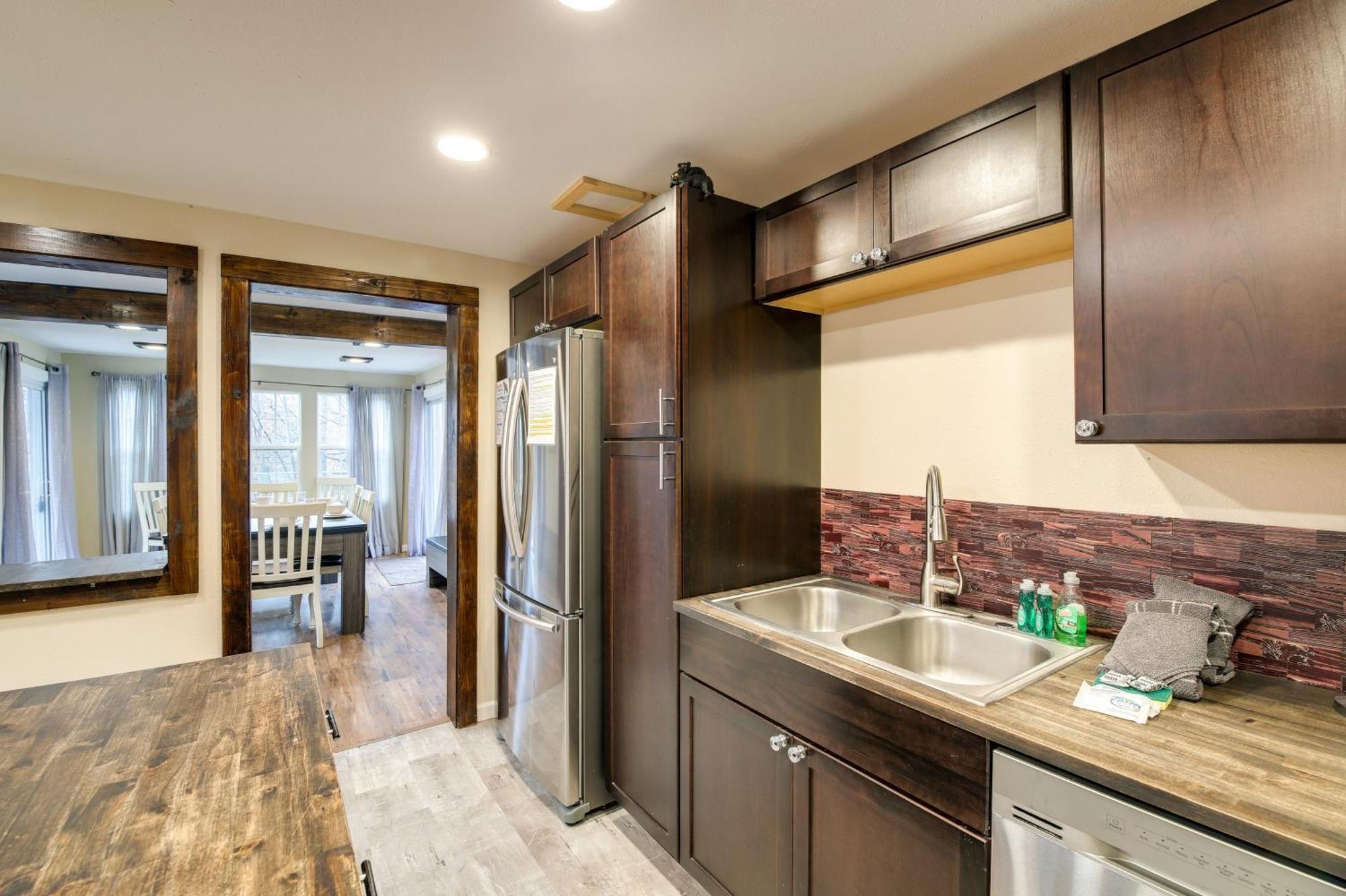 Updated Cobbly Nob Resort Home With Hot Tub! Гатлинбург Экстерьер фото