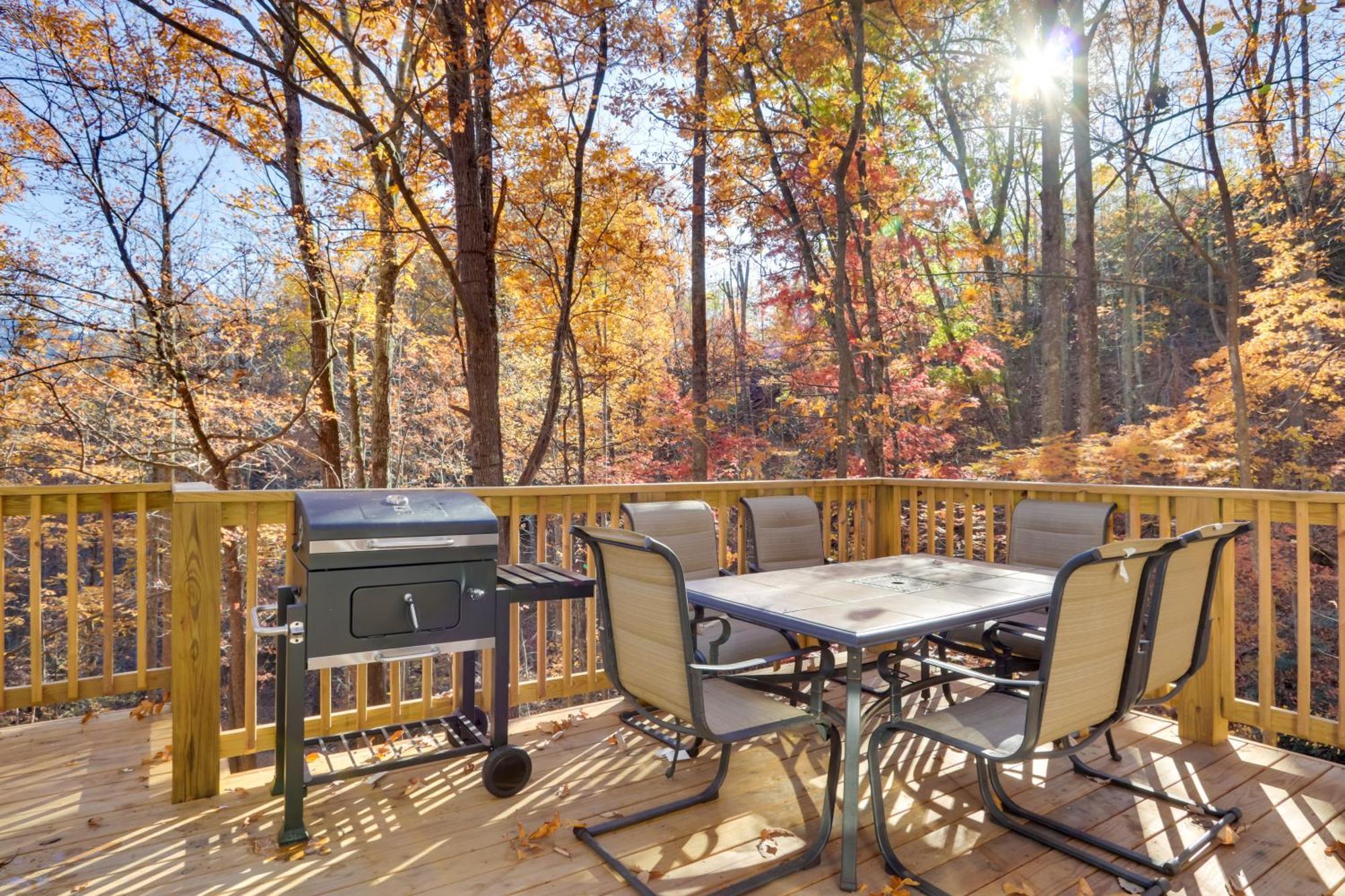 Updated Cobbly Nob Resort Home With Hot Tub! Гатлинбург Экстерьер фото